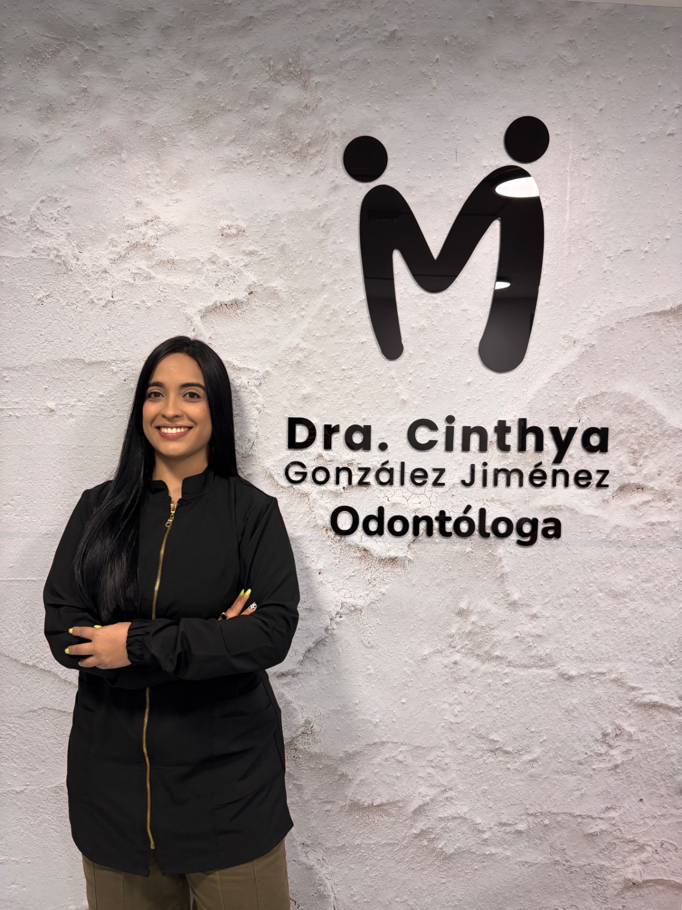 Dra. Cinthya González Jiménez, odontóloga